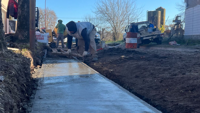 CONTINÚAN LAS OBRAS EN ROQUE PEREZ
